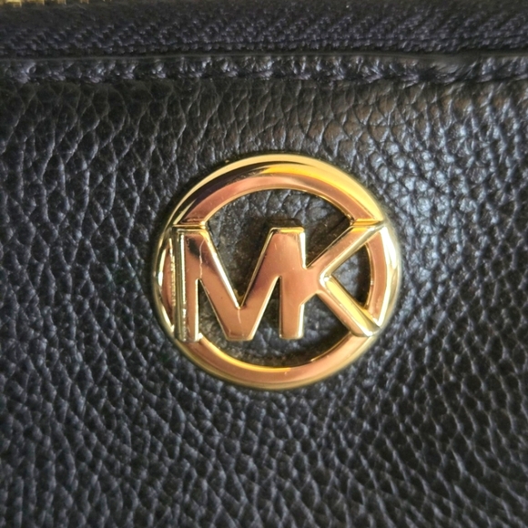 Michael Kors Wristlet Wallet - Picture 5 of 10